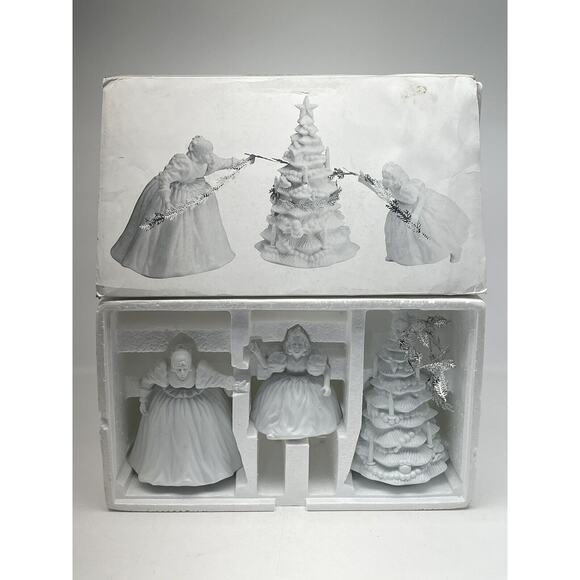 Dept 56 Winter Silhouette “PUTTING UP TREE” #77895 with Box Porcelain Used - Picture 1 of 7